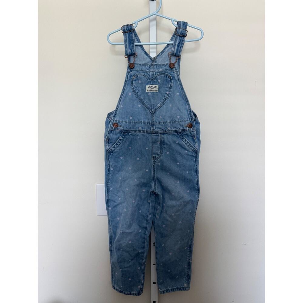 OshKosh b’gosh Toddler Girls Denim Overalls 5T with Heart Design EUC